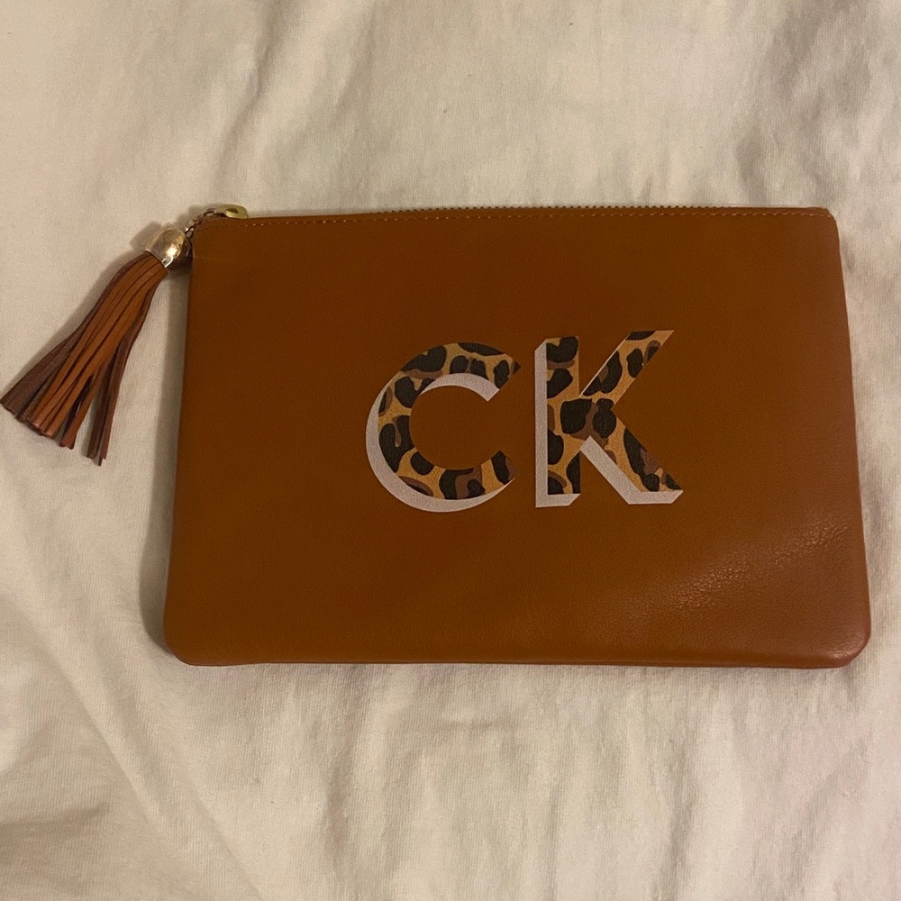 MARK & GRAHAM LEATHER TASSEL ZIPPER POUCH